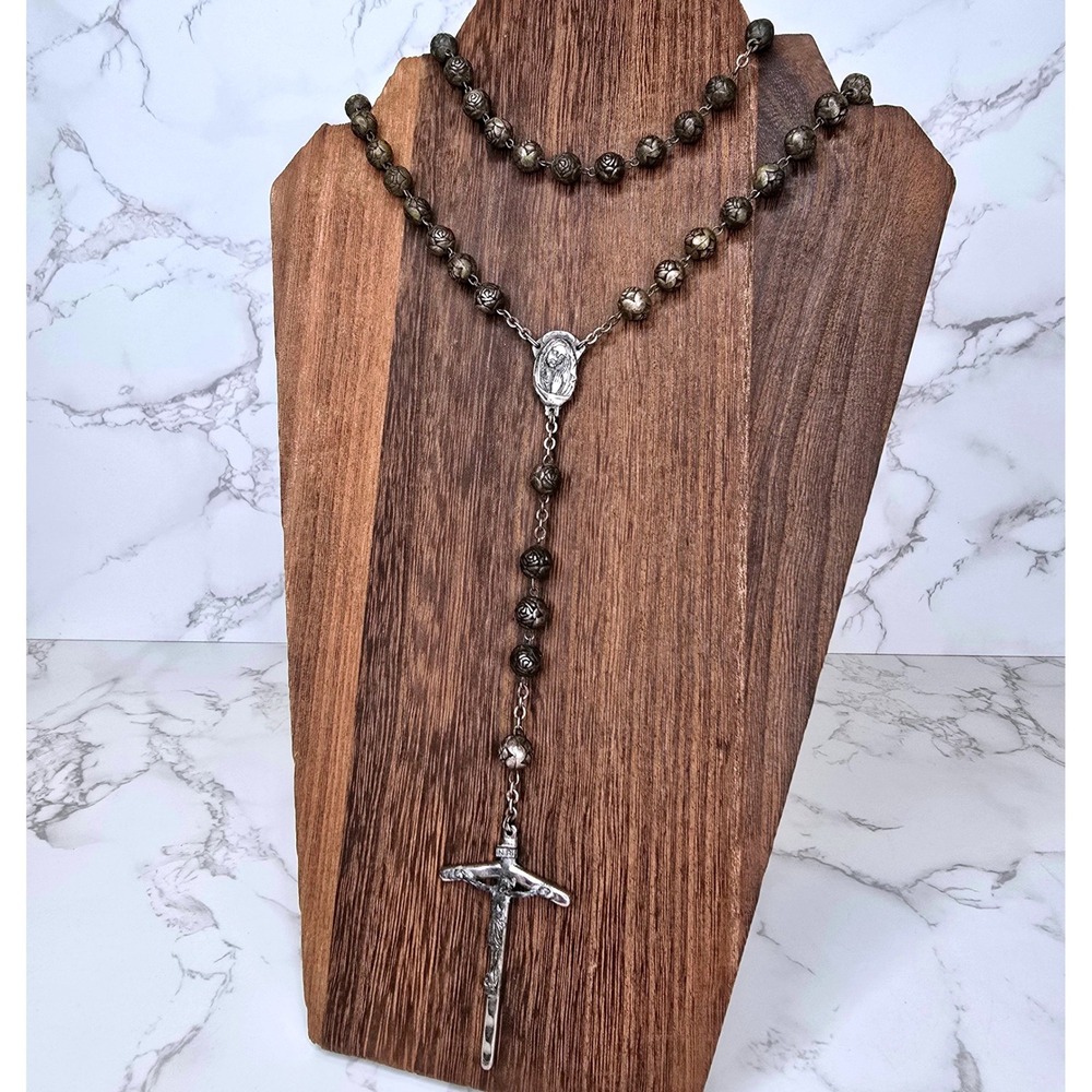 Vintage Italy Rosary Necklace Silver Tone Rose Bud Beads Crucifix 45 Inch Long